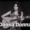 Joan Baez 年轻时演唱 Donna Donna 的现场，这声音和常听的那一版几乎没有差别