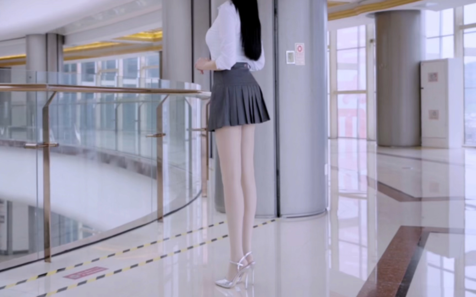 Challenging the straightest legs on the internet?