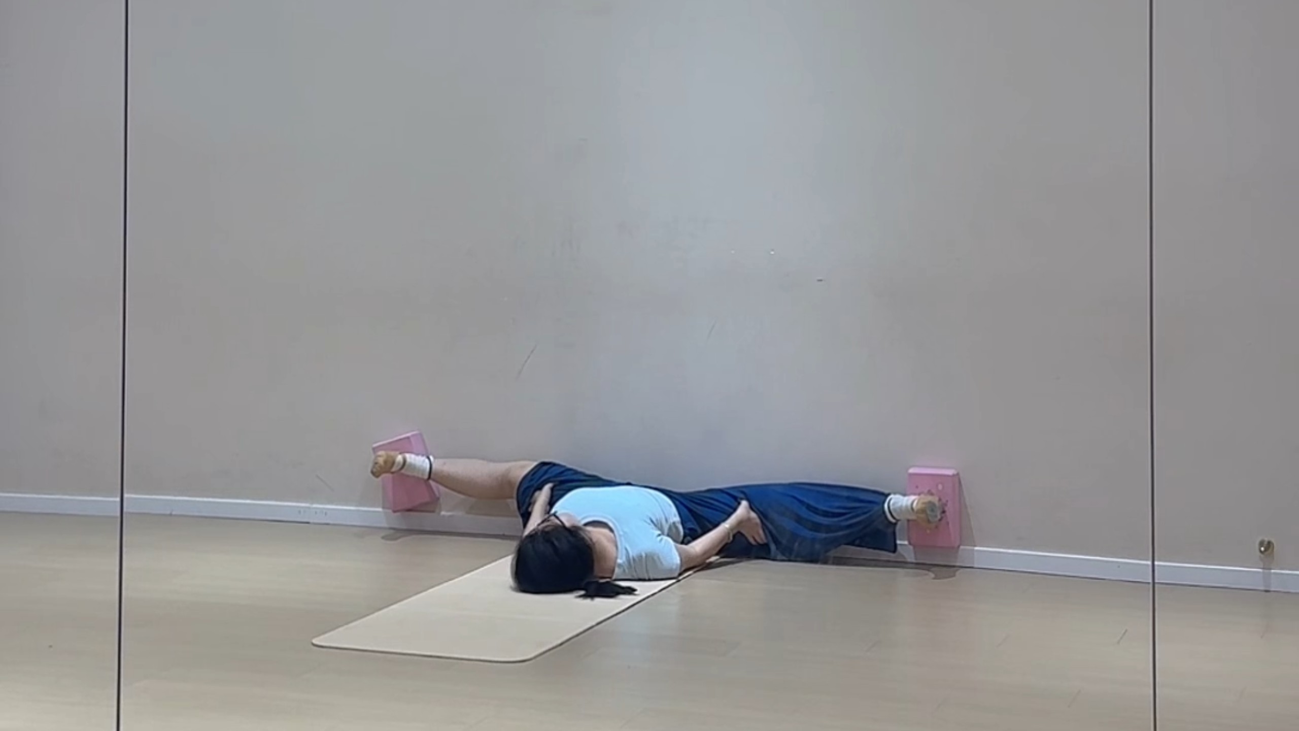 舞蹈1对1软开基本功 成人业余舞蹈私教课柔韧训练251129下