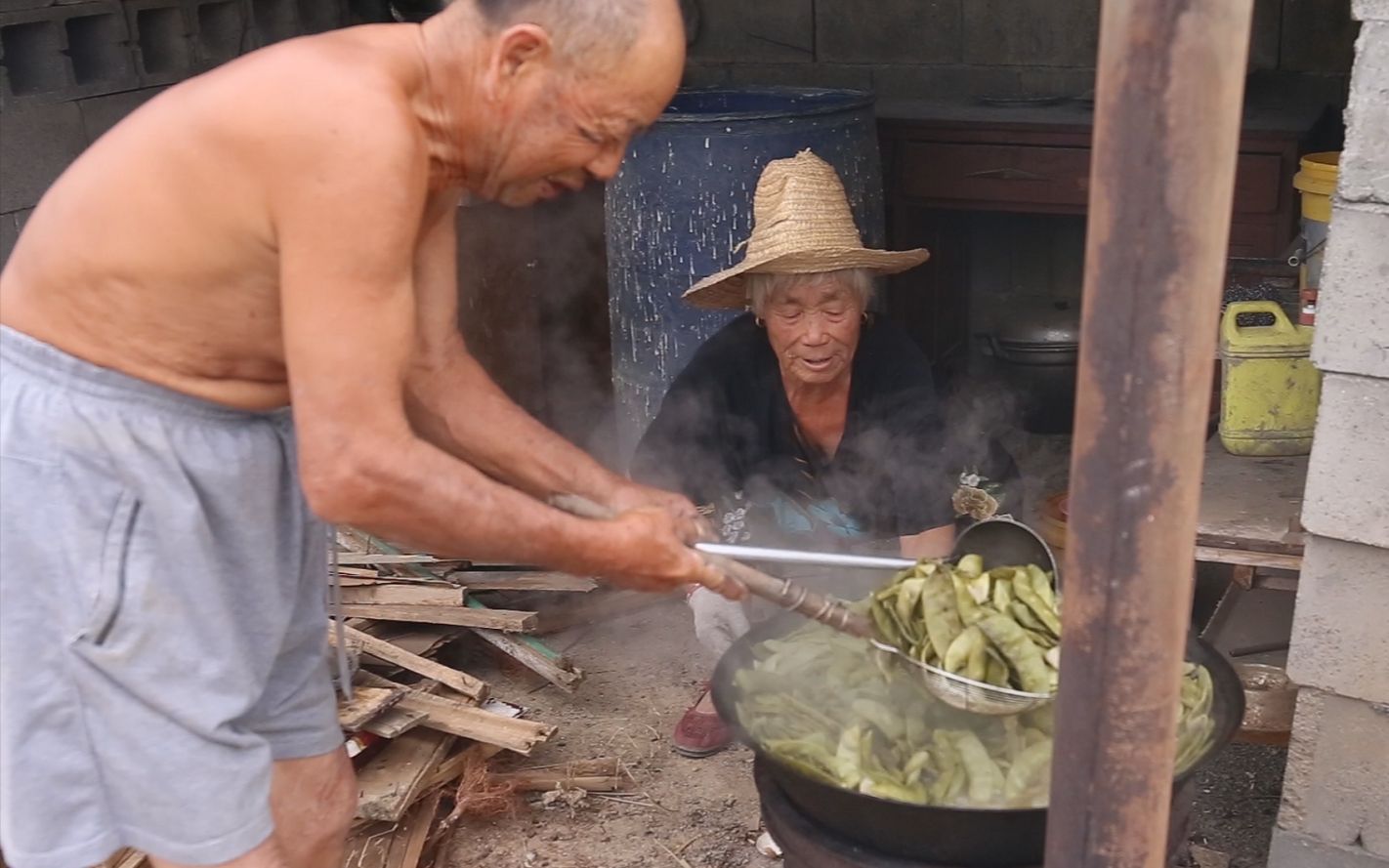 这个视频老爷爷耗时两百多天，这算是农村最真实的生活了