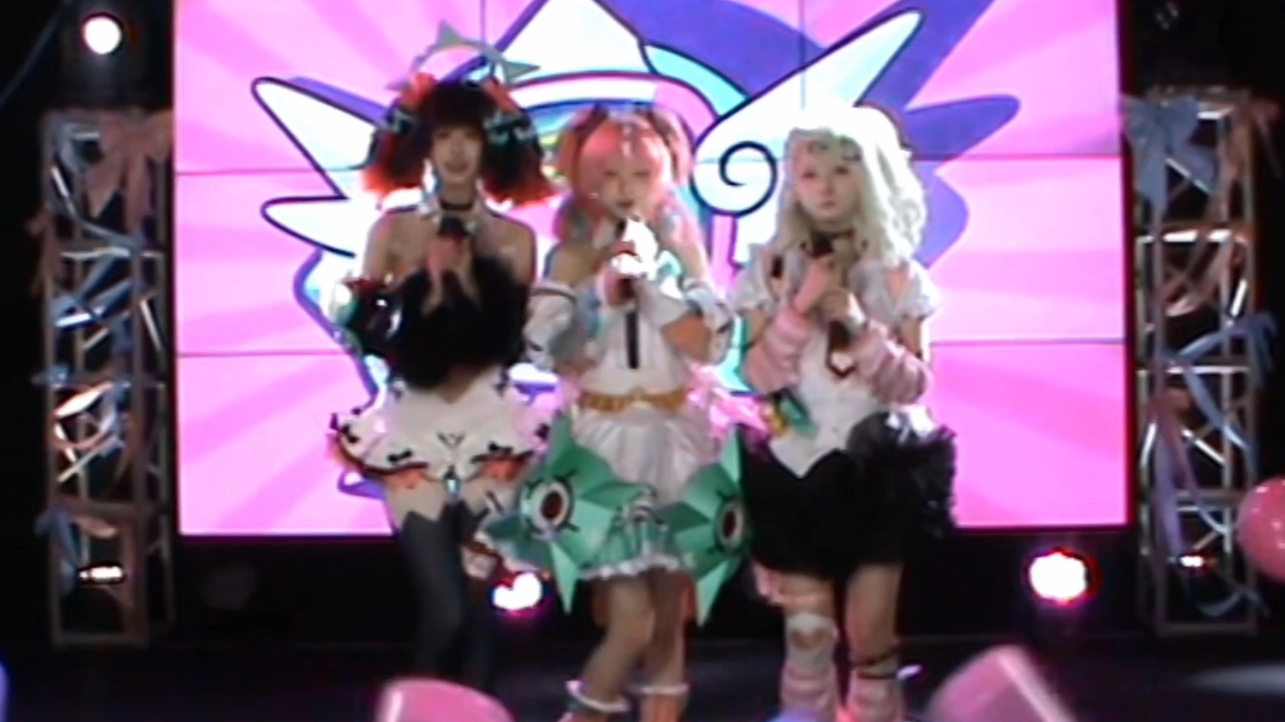 欢迎大家来404来看我们演出！
