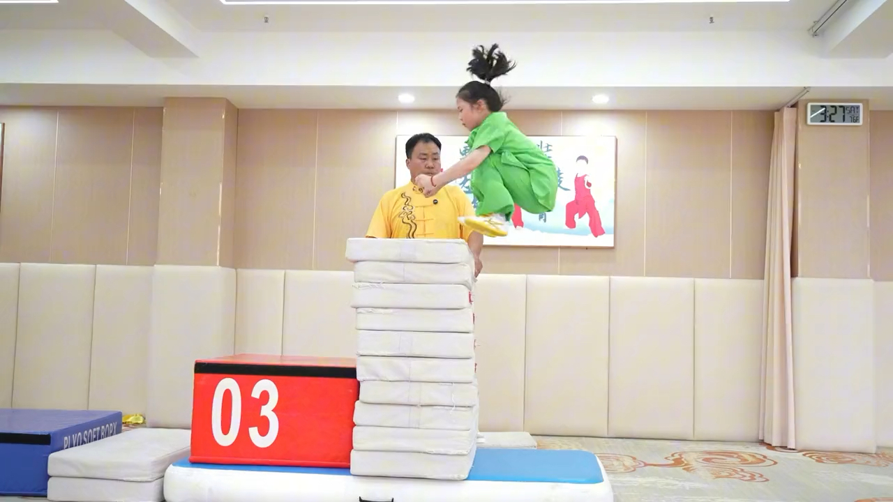 坚持真的是一件很酷的事，你看孩子们现在多棒