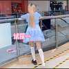 盘点调戏美女的爆笑场景，女子故意给美女一脚结果小伙手吃的没了