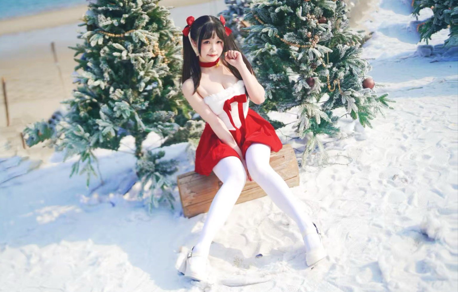 It's time to dance in the snow in winter! Still real and no leg pulling!