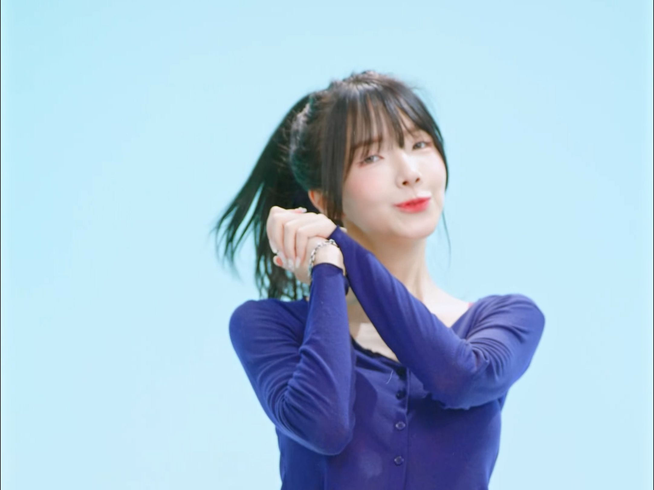 Seo-young, we're starting with purple today.