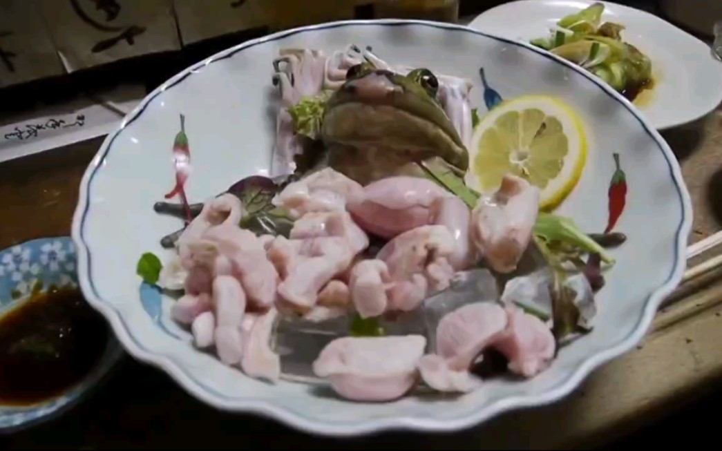 日本生吃牛蛙