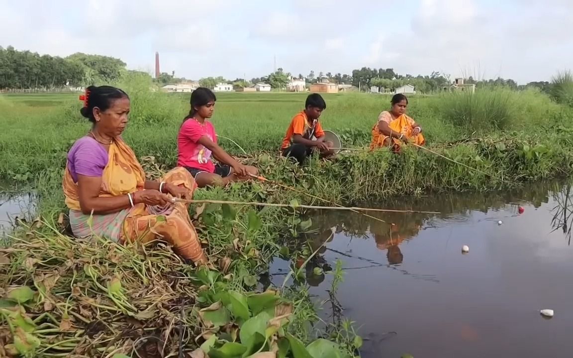 Fishing Master - Indian Sister Teaches You to Fish