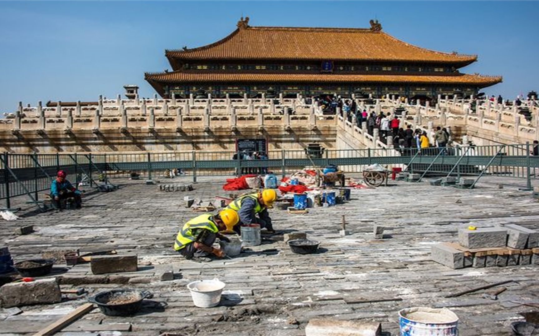 故宫的地砖坏了，专家在修复时，才知道朱棣的心到底有多狠