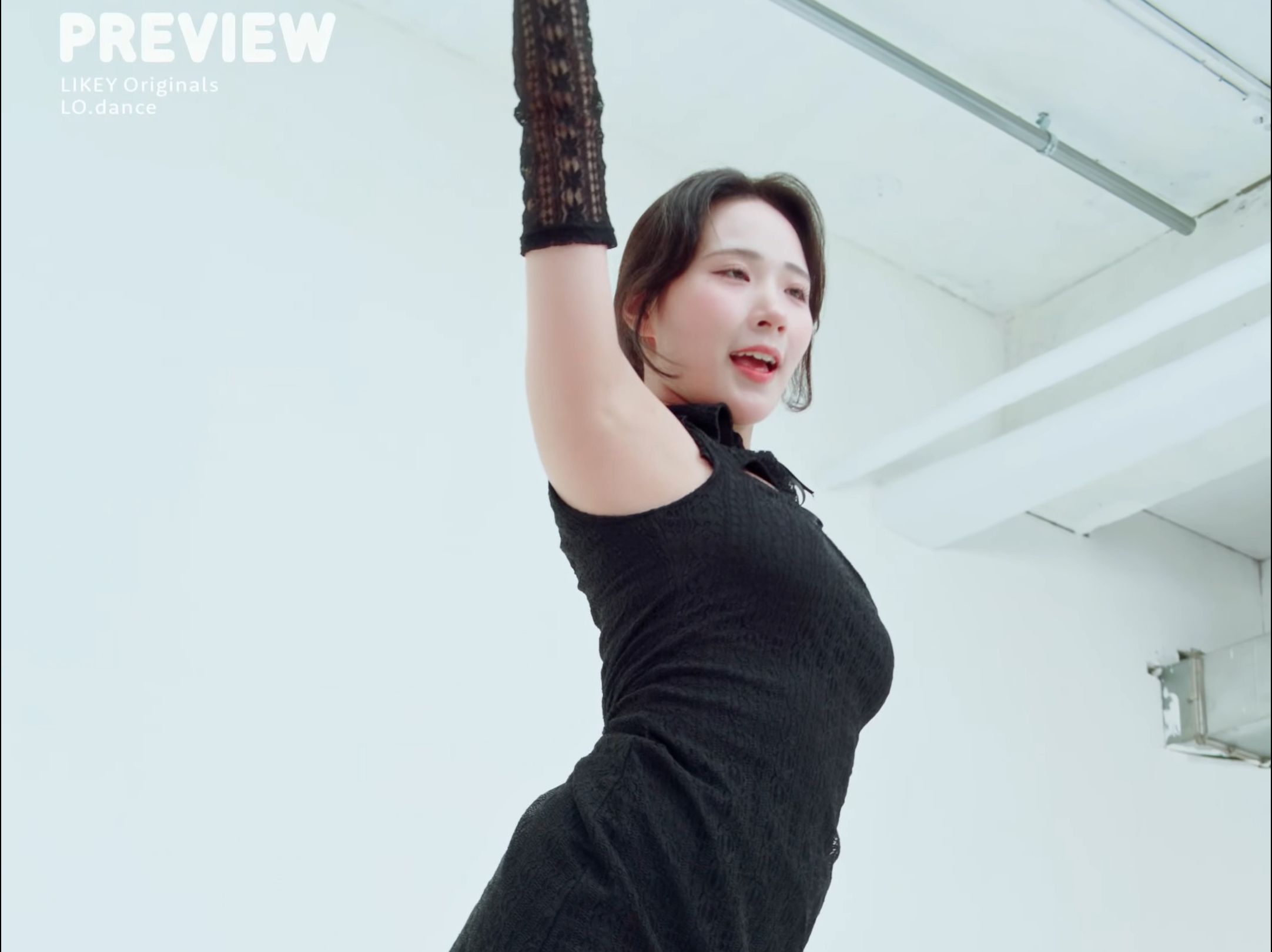 Jung In, Thirsty, black sweater dress, side view