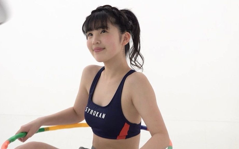 Ami Mabe运动装登场