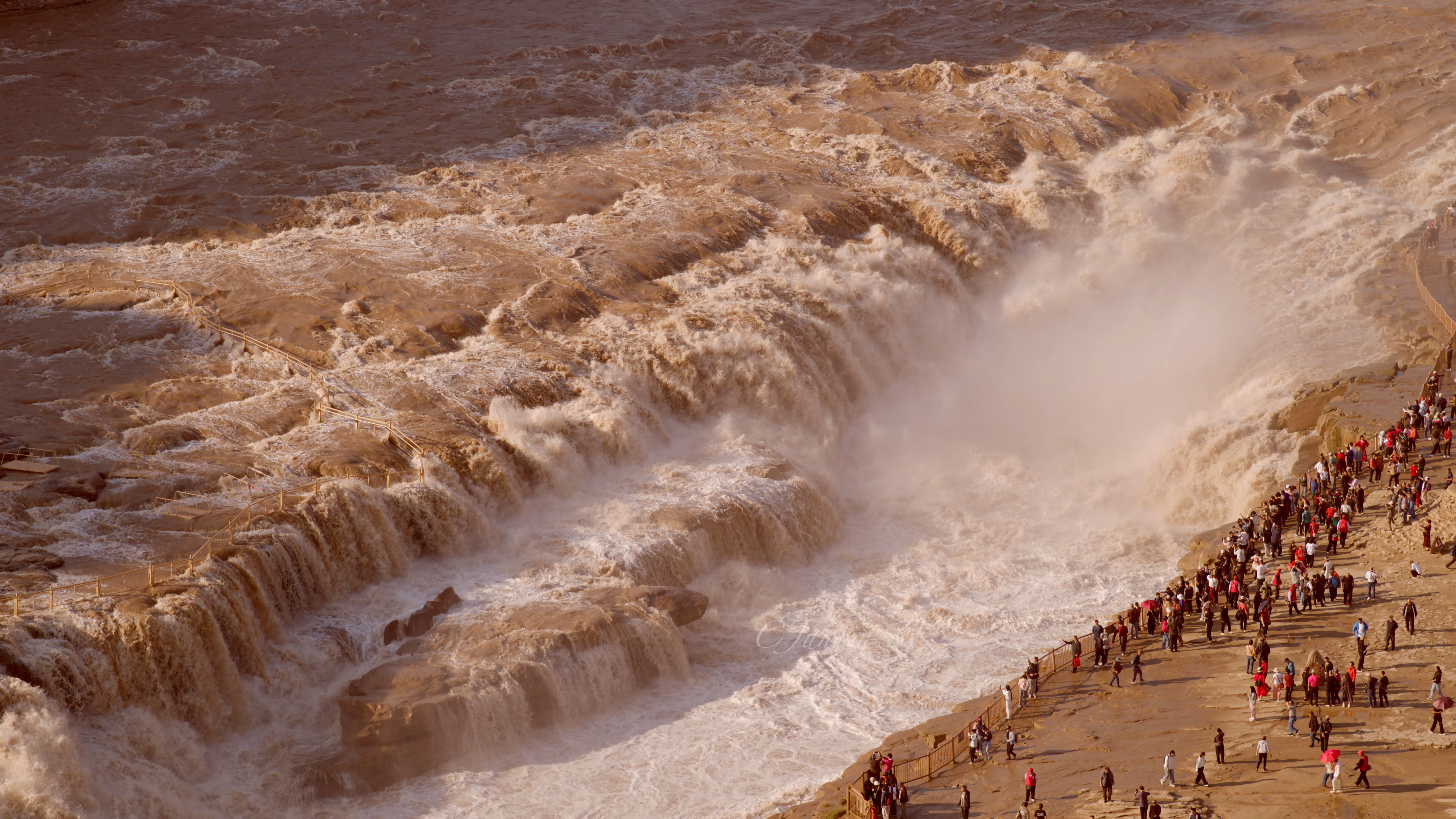 盖河漩涡 如一壶然——壶口瀑布 8K