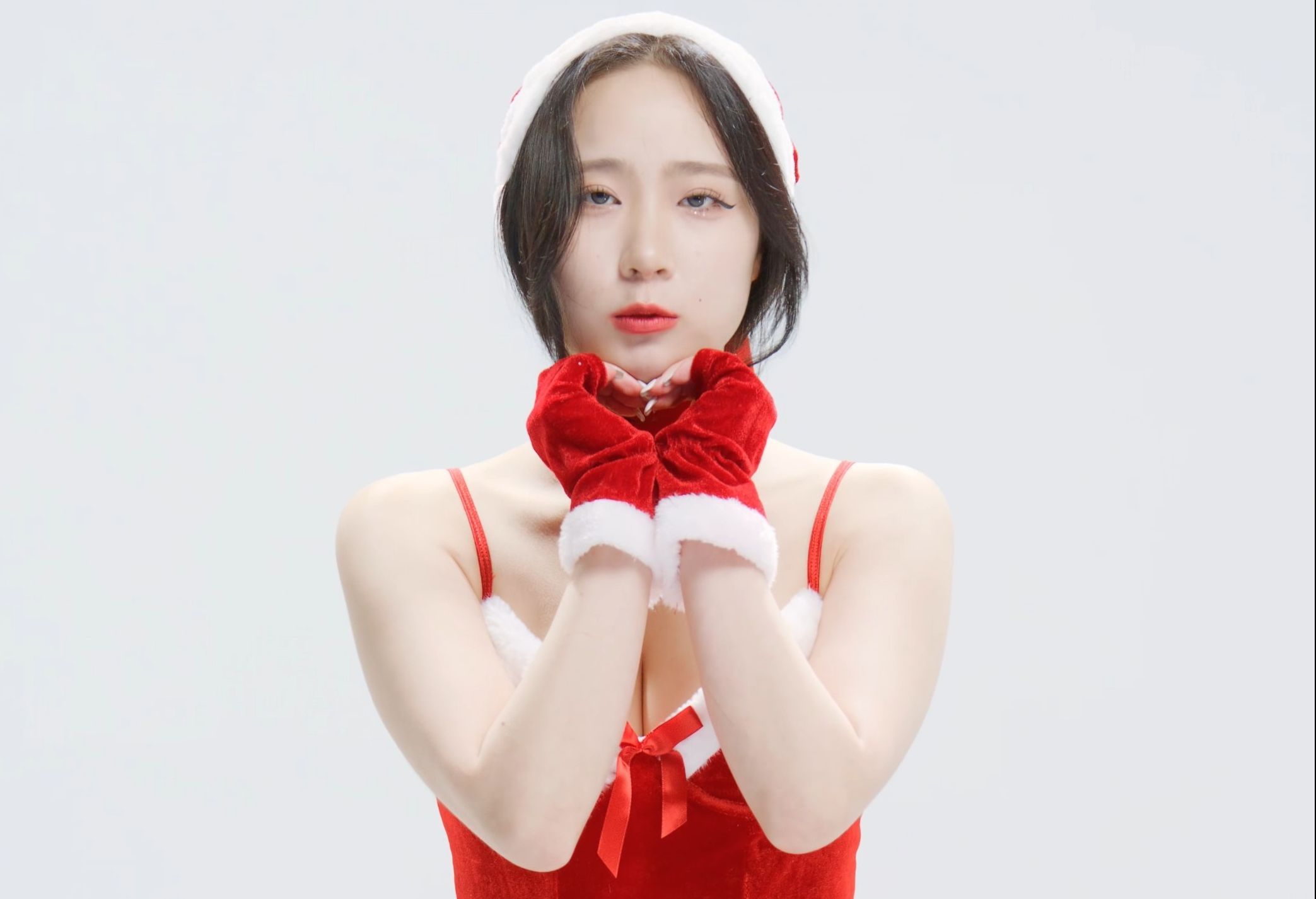 Heart Shaker Jung In 2022 Christmas