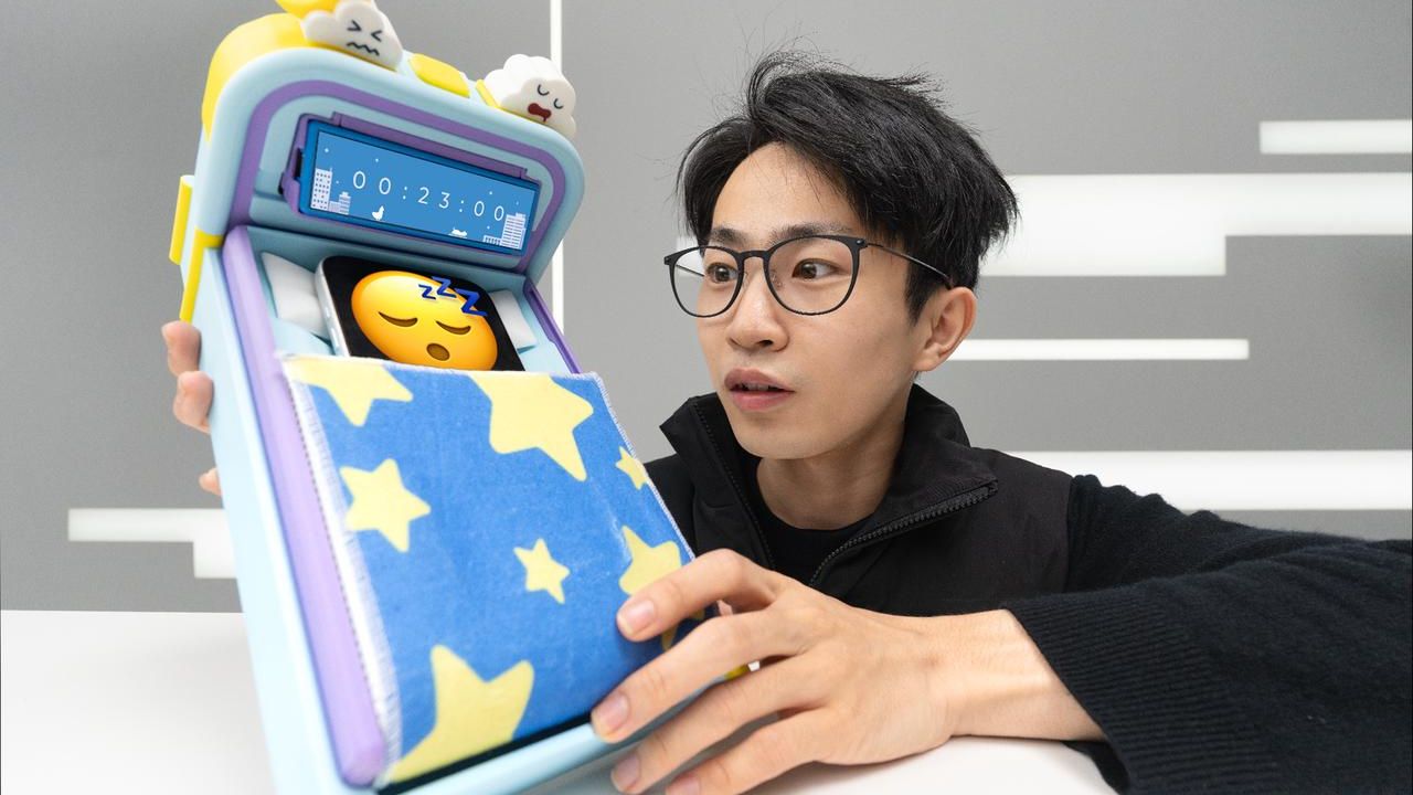 为了不熬夜玩手机，我们做了这个...