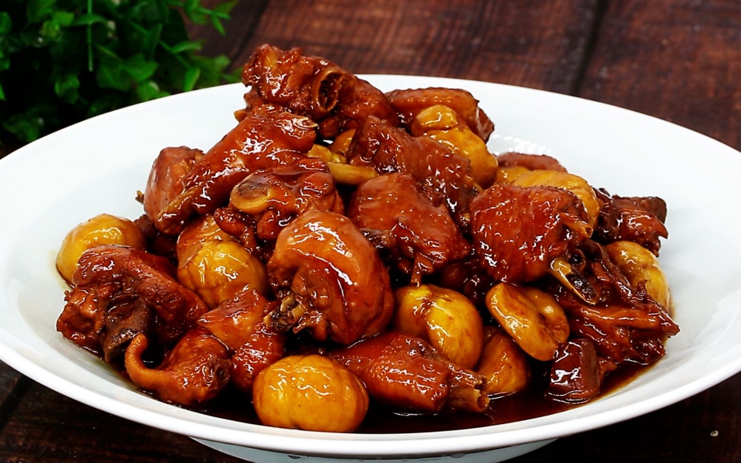 板栗香菇烧鸡,板栗香菇烧鸡的家常做法 - 美食杰板栗香菇烧鸡做法大全