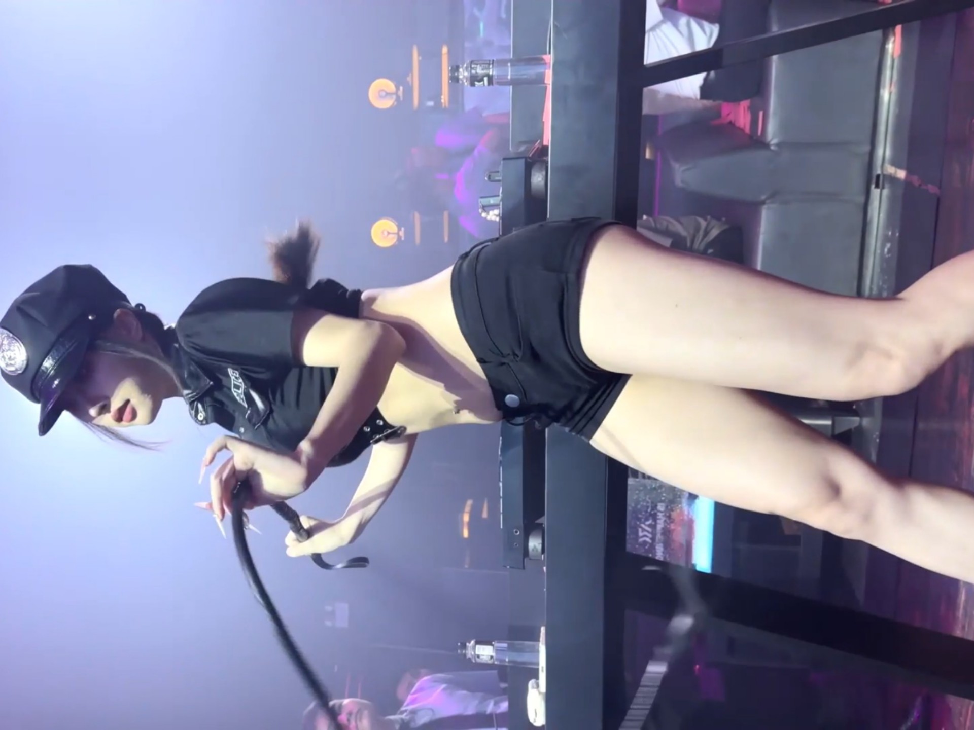 这下我也要求漂亮姐姐名字了。。努力更新漂亮姐姐No.72