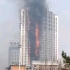 石家庄众鑫大厦外墙保温层着火，火情已经扑灭。