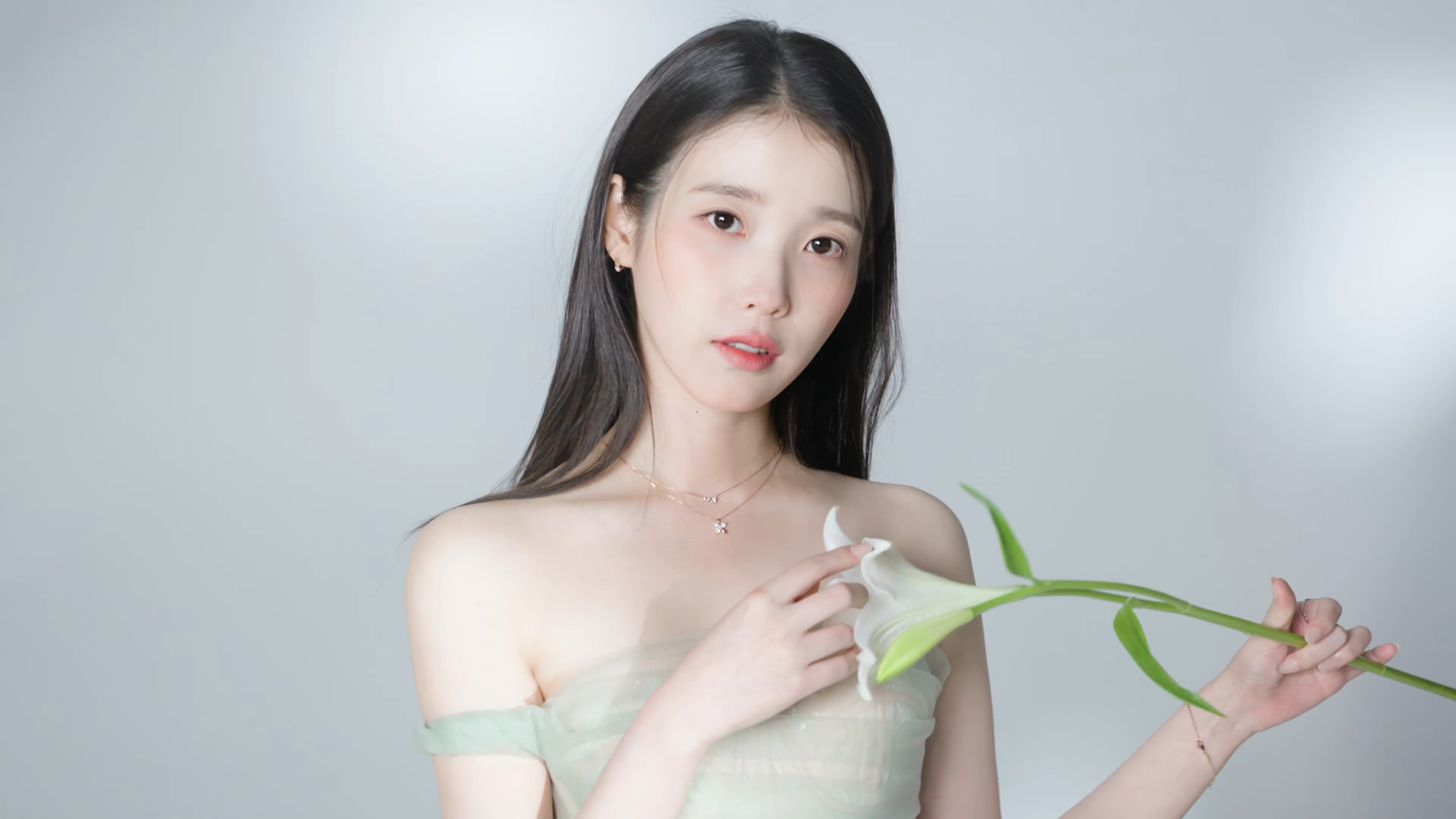 【IU】260209 IUxJ.estina