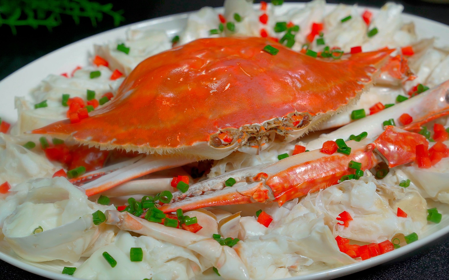 梭子蟹我认为最好吃的做法就是清蒸了，不仅肉质饱满，又能保留蟹的原汁原味