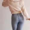 紧 身 牛 仔 裤 美 女