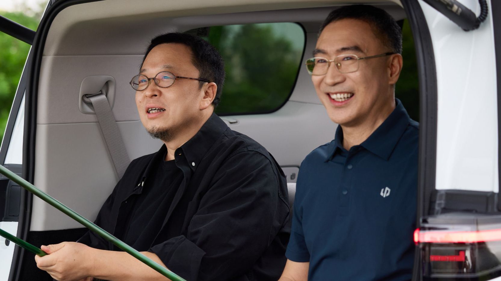 几天前，我去拜访零跑汽车创始人朱江明，深度体验了他们的第一款MPV，而后又参观了零跑工厂，一切都超出想象……