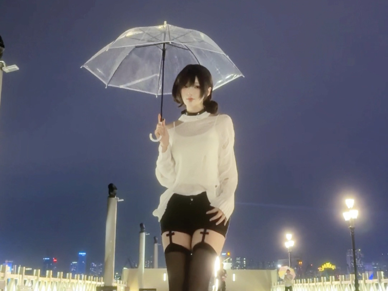 散步到海边雨停了
