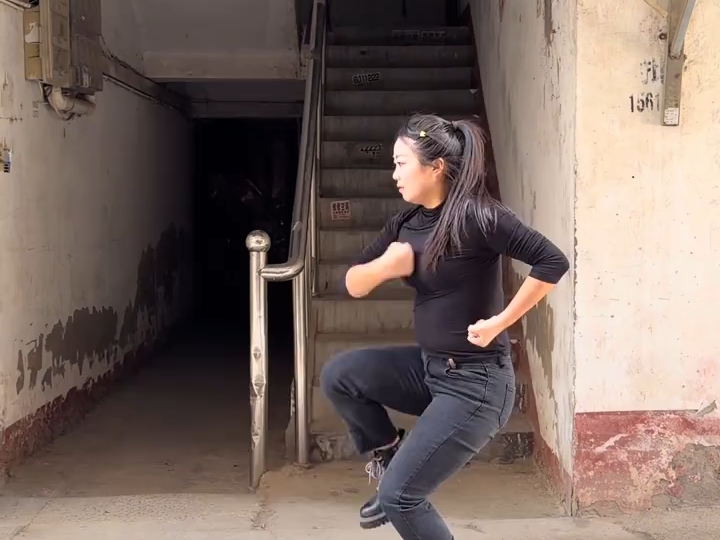 八极拳，力从地起，劲由掌出