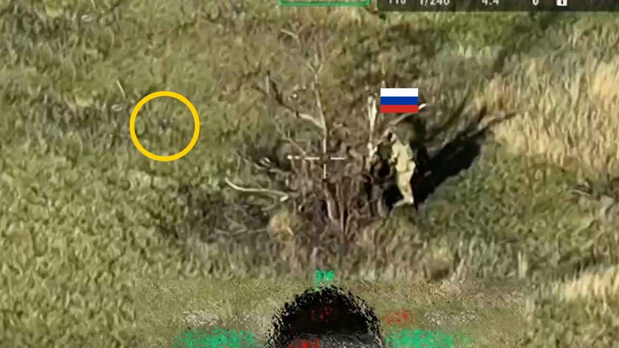 祖坟冒青烟了！俄军士兵被乌军连续7架次无人机猎杀后顽强存活