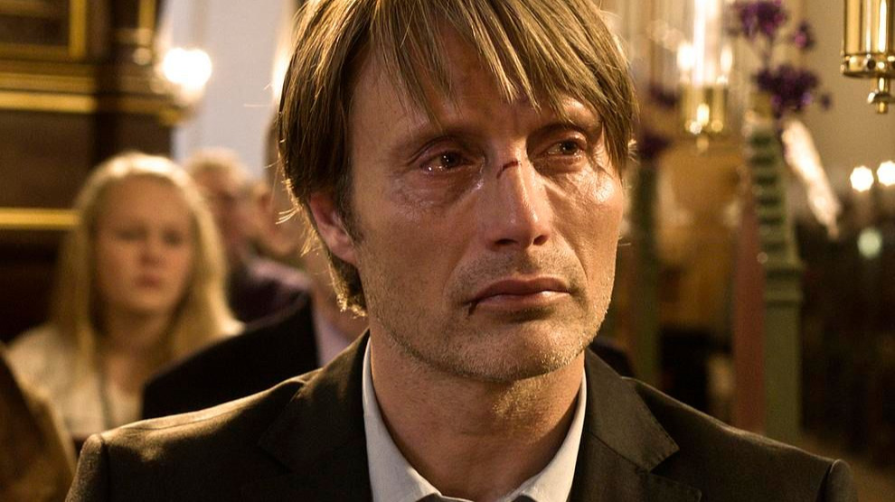 《狩猎》2012年 - 高清中字豆瓣9.1经典 - “占据道德的制高点猎杀他者，你手上可有血污！？”