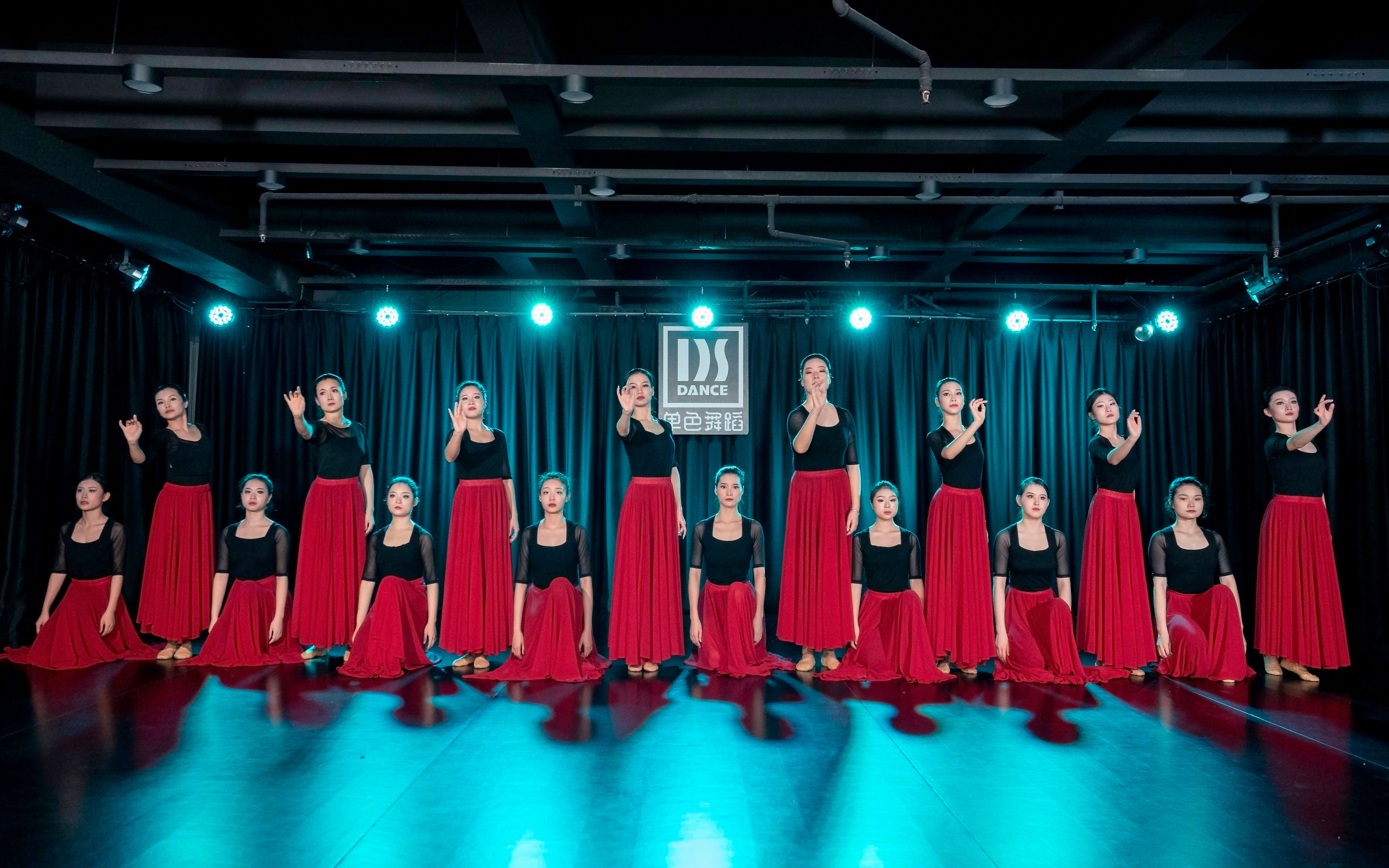 泪目！直击心灵的中国舞《如愿》【单色舞蹈】(长沙)中国舞精进教练班