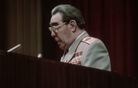 1981：这是苏联历史上最霸道的恐吓，也是老大哥的最后一哆嗦。