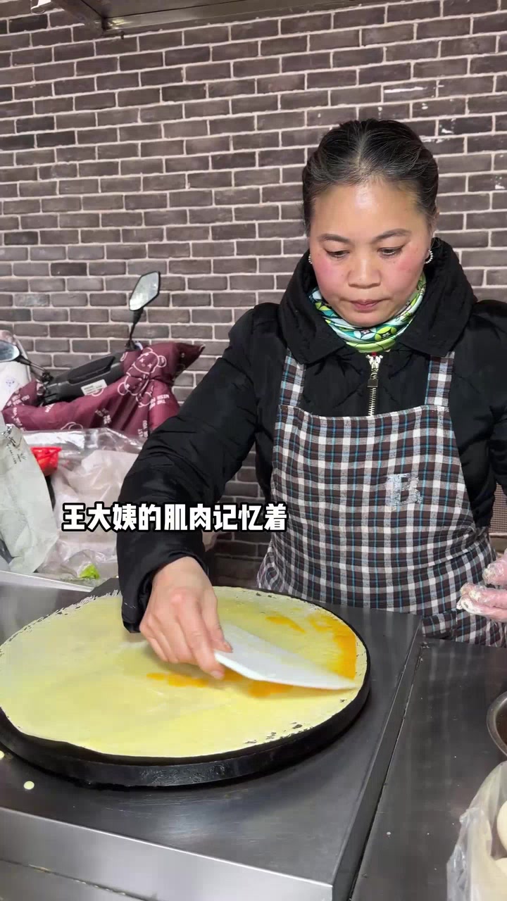 想要在县城吃上高级的法国可丽饼并不容易