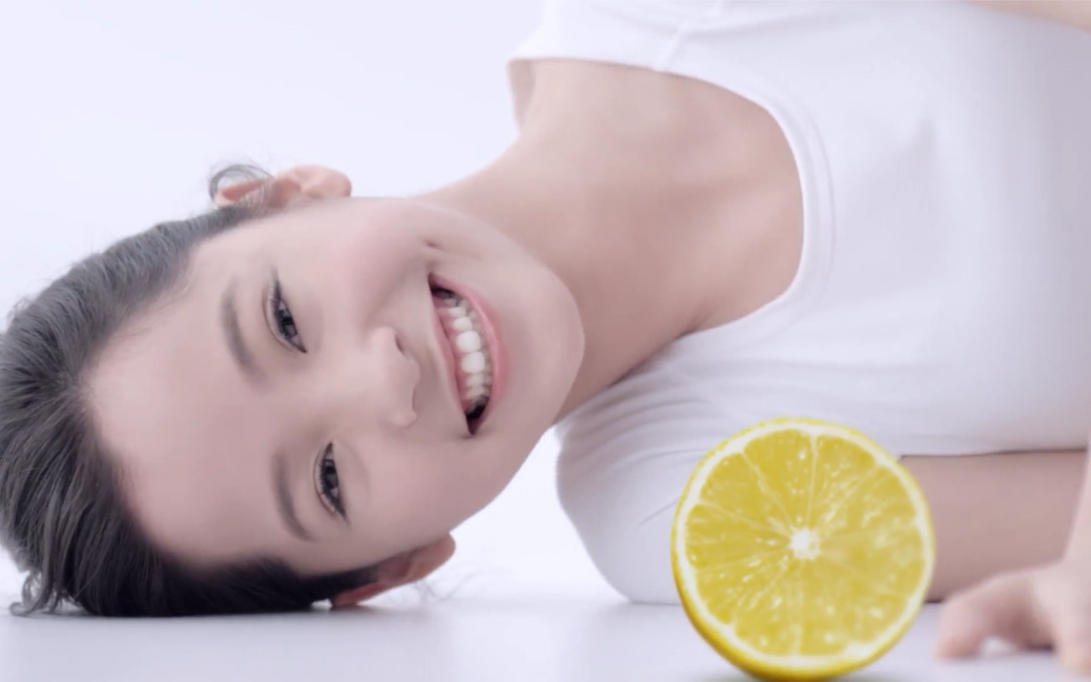 农夫山泉，一家被水耽误的广告公司。#五个半柠檬的水溶C#