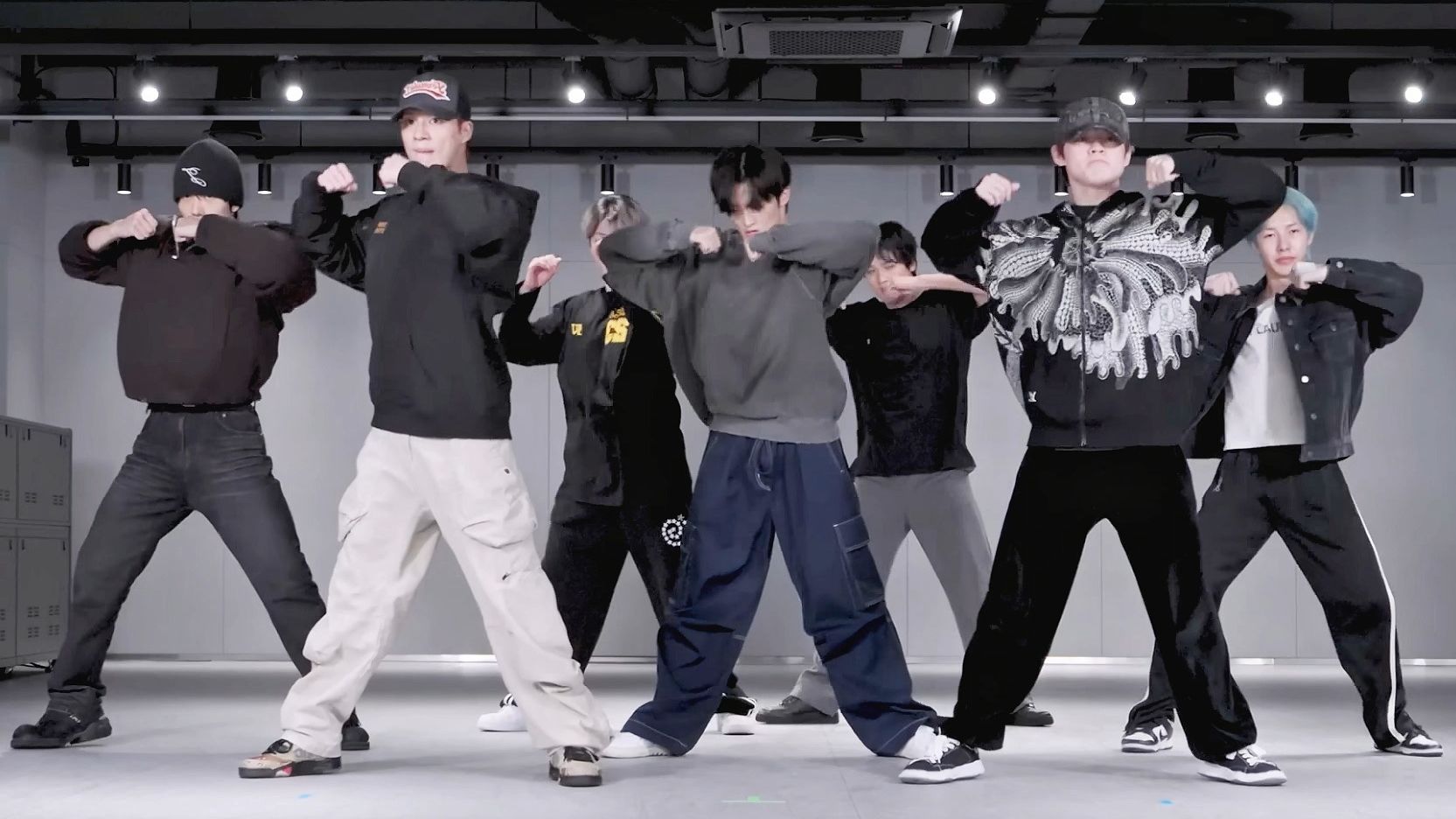 『4K镜面扒舞』NCT DREAM最新回归曲Beat It Up镜面放大练习室 放大+加亮+音源替换 慢倍速 分段循环 副歌单P 扒舞用