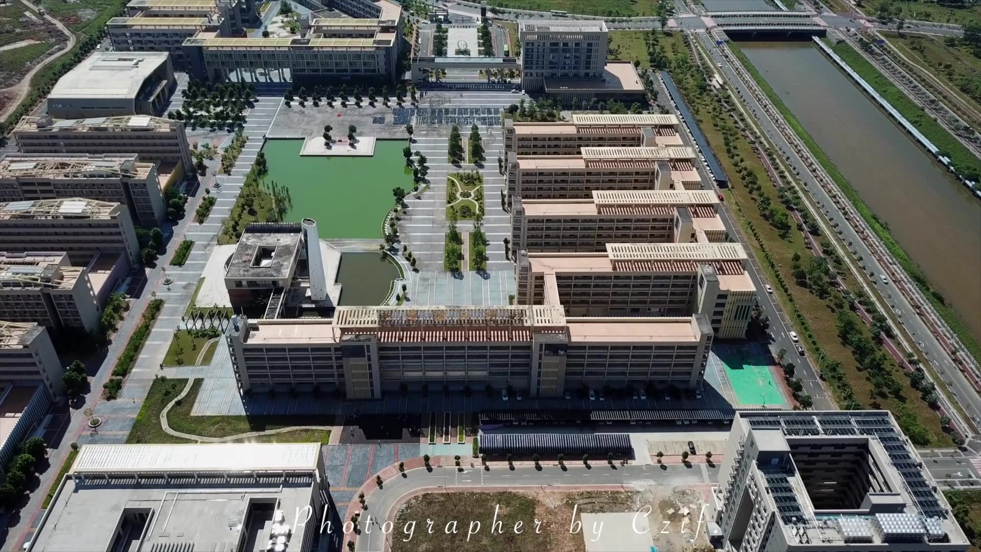 东莞理工学校2017届军训航拍短片