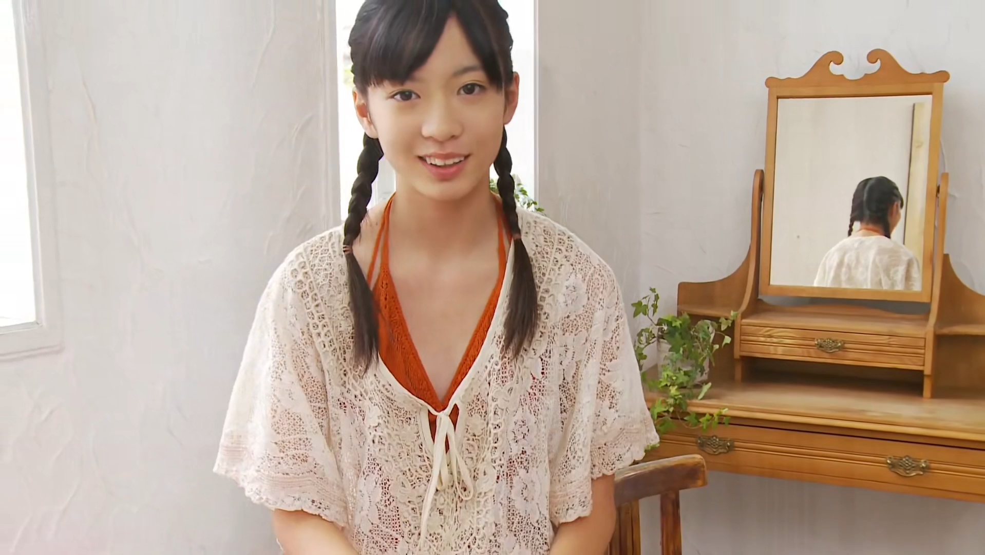 lit. fragrant fish in the herding plains, falling geese and sinking fish