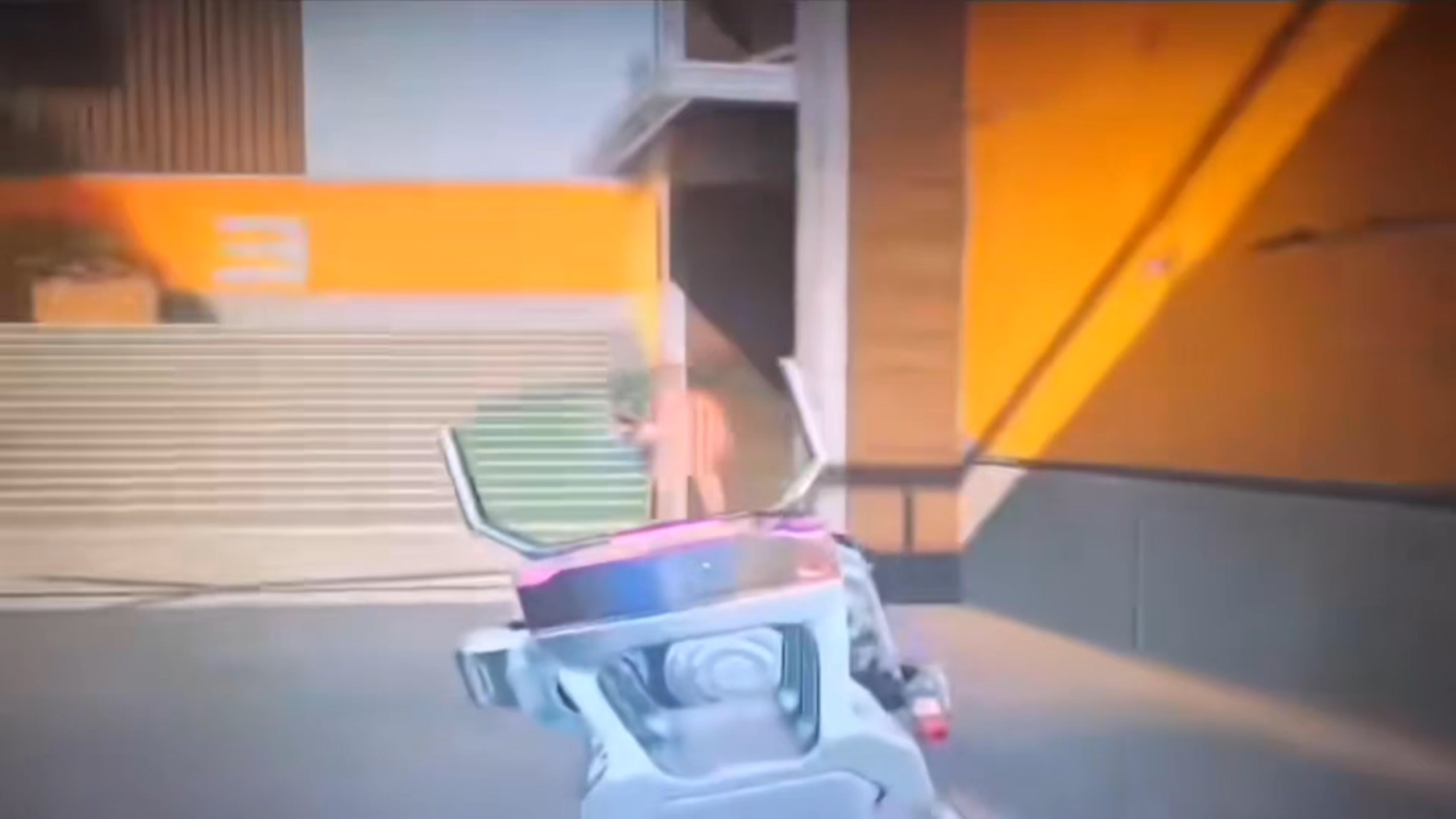 外挂般的跟枪