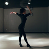 拉丁舞美女成品舞教学展示视频《Right here waiting