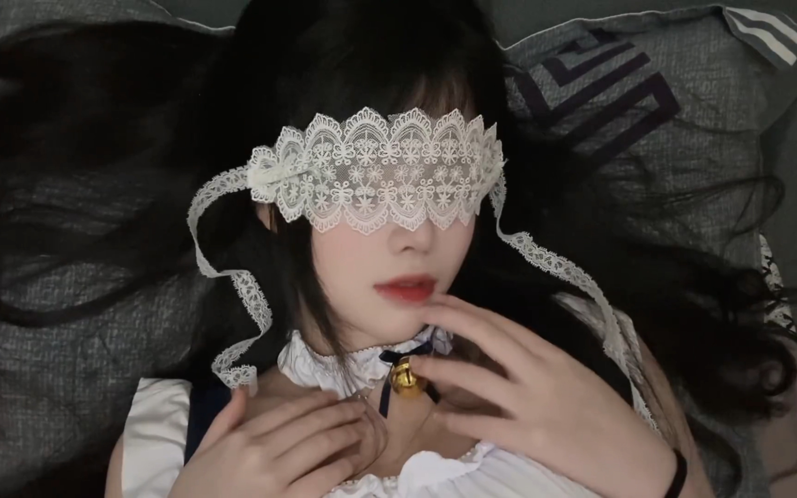 The robes are so seductive, they're so tantalizing.