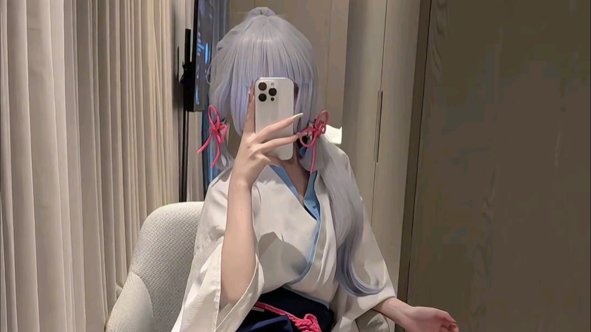 谁家小绫华
