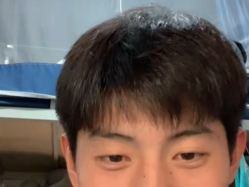 清秀腼腆小帅哥 4.6