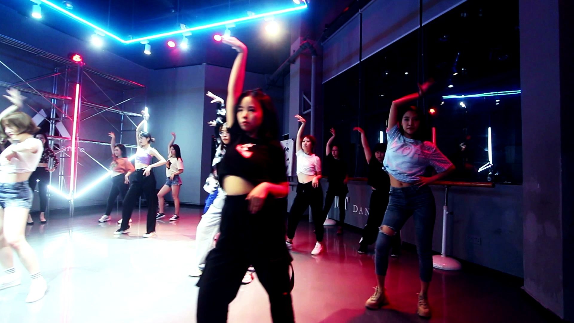 low keylow key 原创编舞 超级nice爱哔哩(B站视频、音频mp3解析下载站)