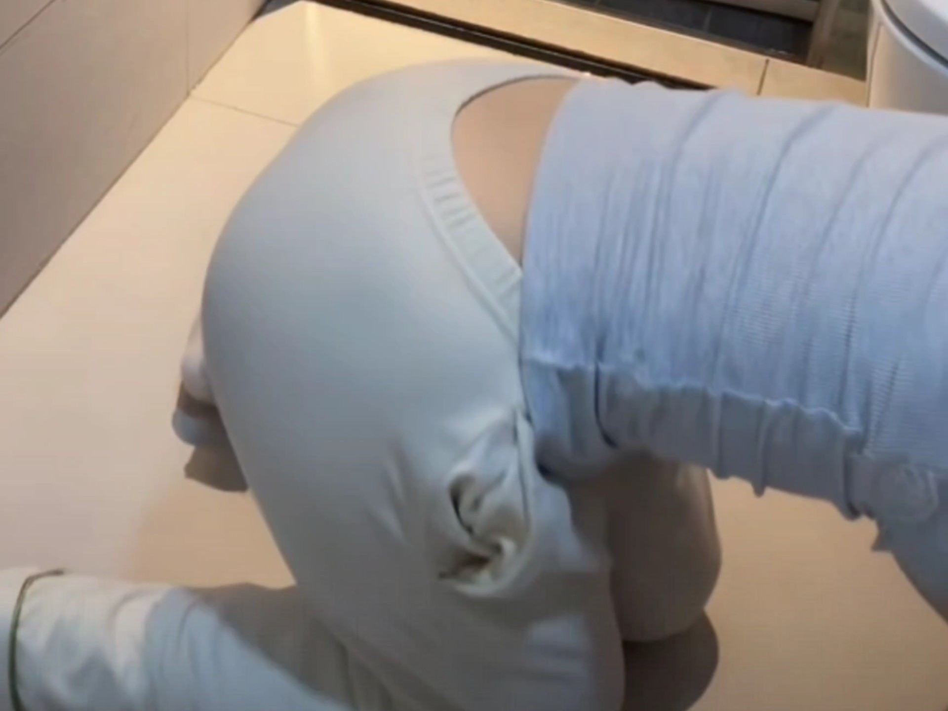 神经大条的居家少妇