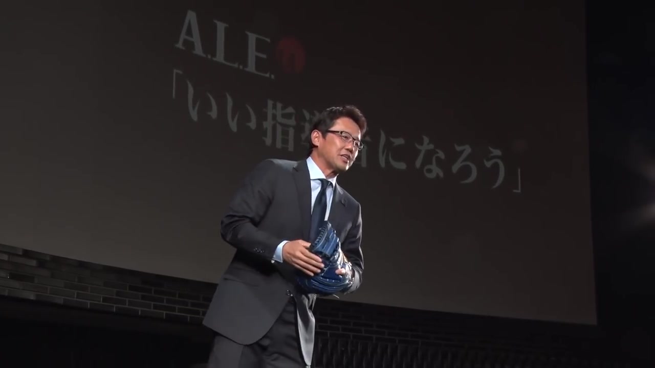 古田敦也演讲 缩短0 1秒就可以赚一亿年薪生肉 哔哩哔哩 つロ干杯 Bilibili