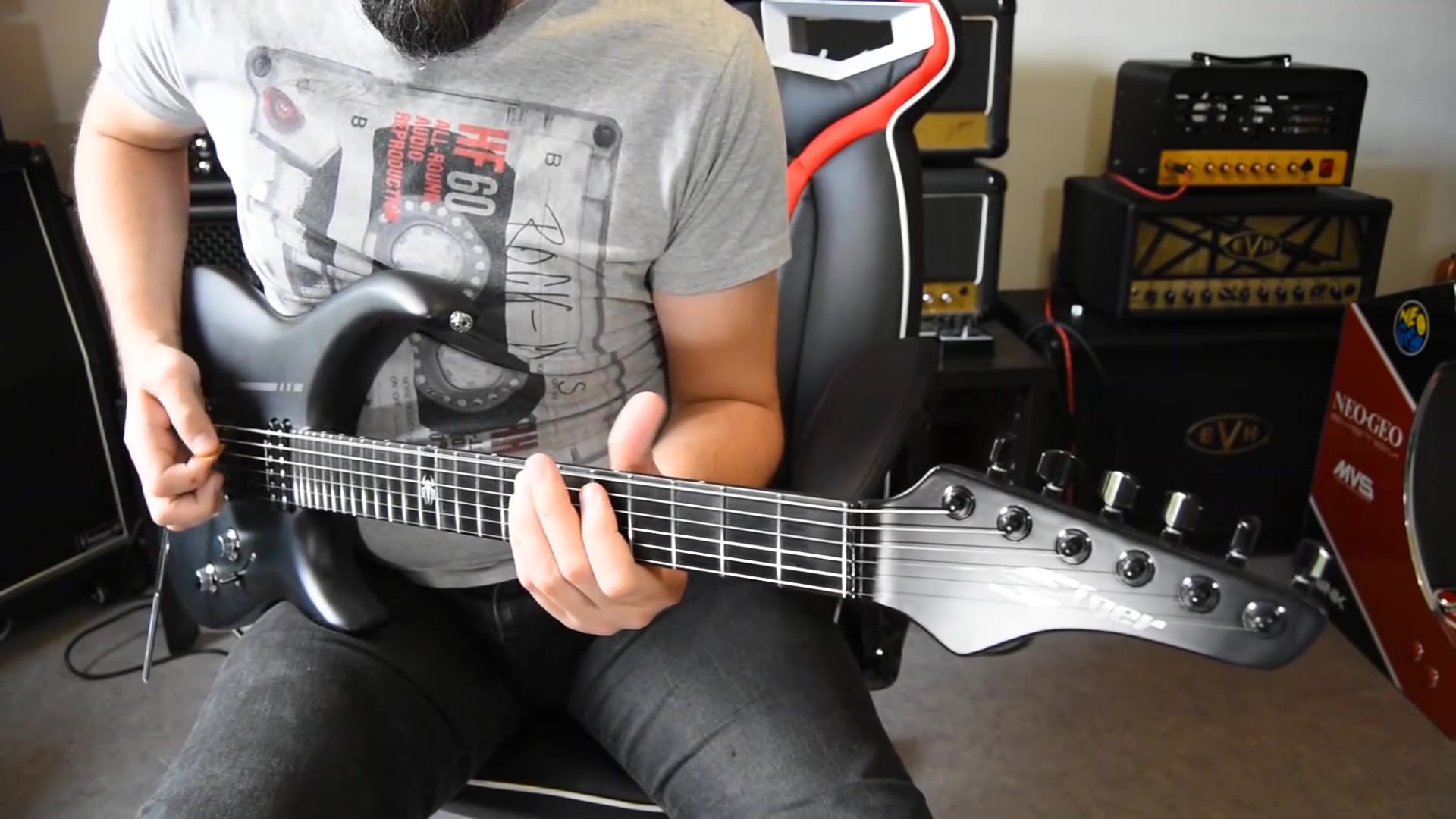 纯碳纤维的电吉他什么响？