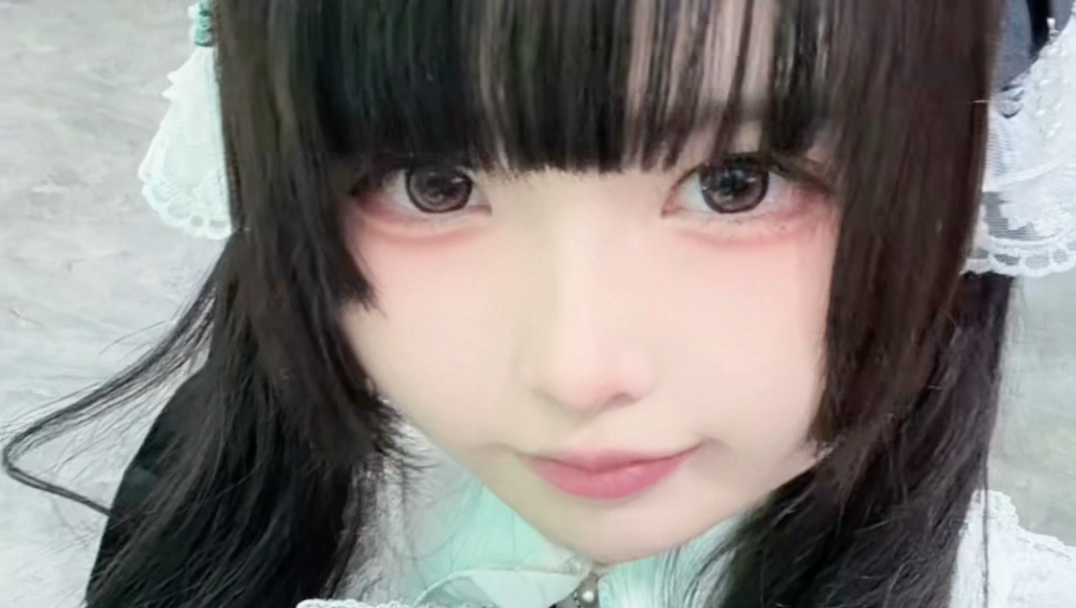 Those who are better-looking than me aren't as bad as I am. Those who are worse than me don't exist.