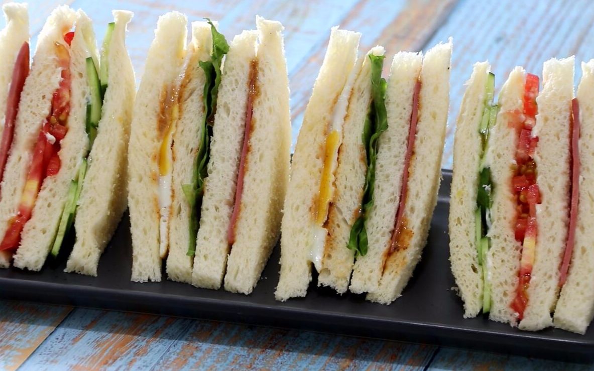 这是三明治简单的做法，以后早餐不用出去买，在家简单几步搞定