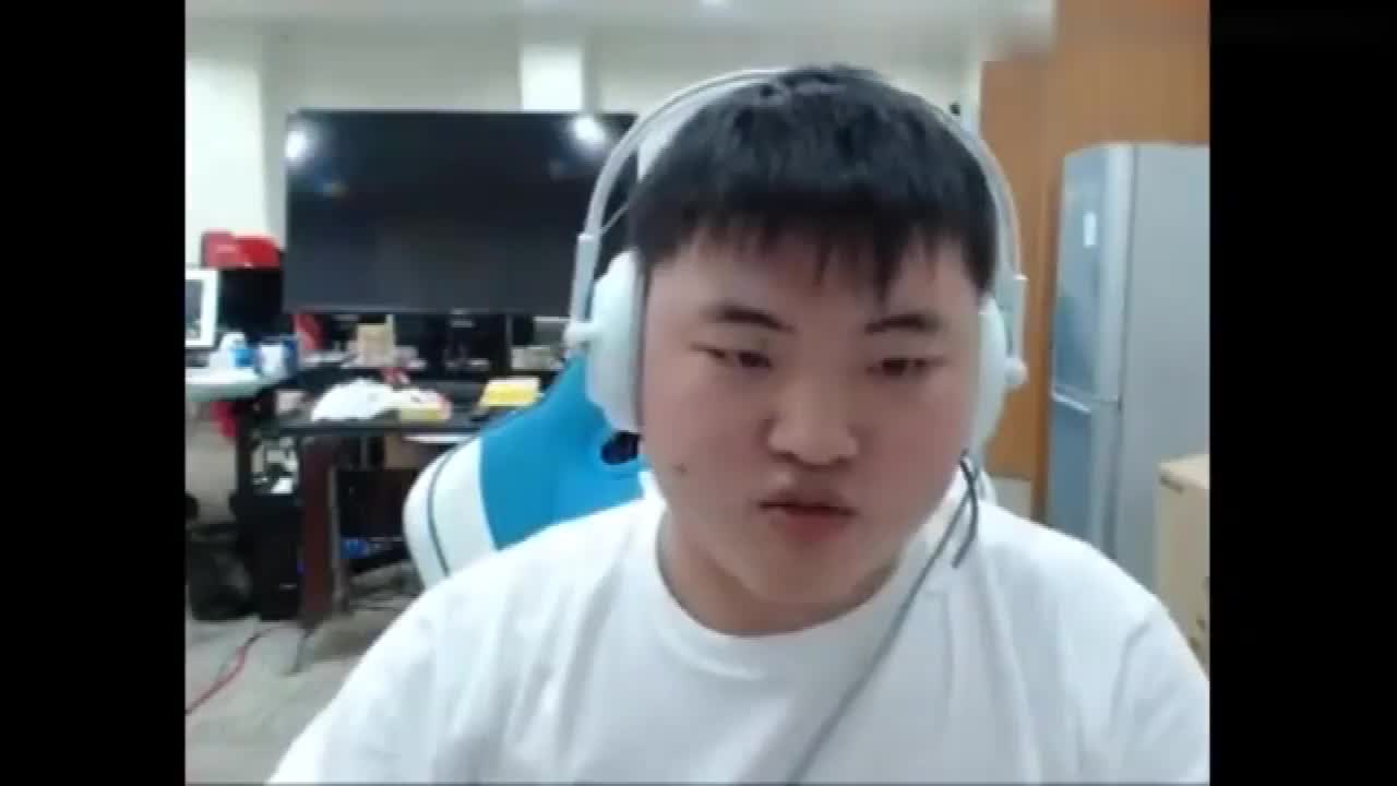 uzi直播喷水,竟和ta如此神似!