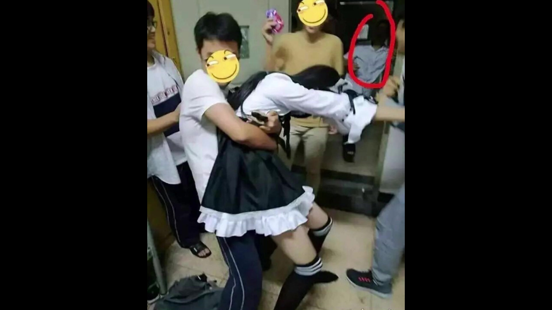 在宿舍女装的后果 网络上的高能有毒沙雕图片 第三十期