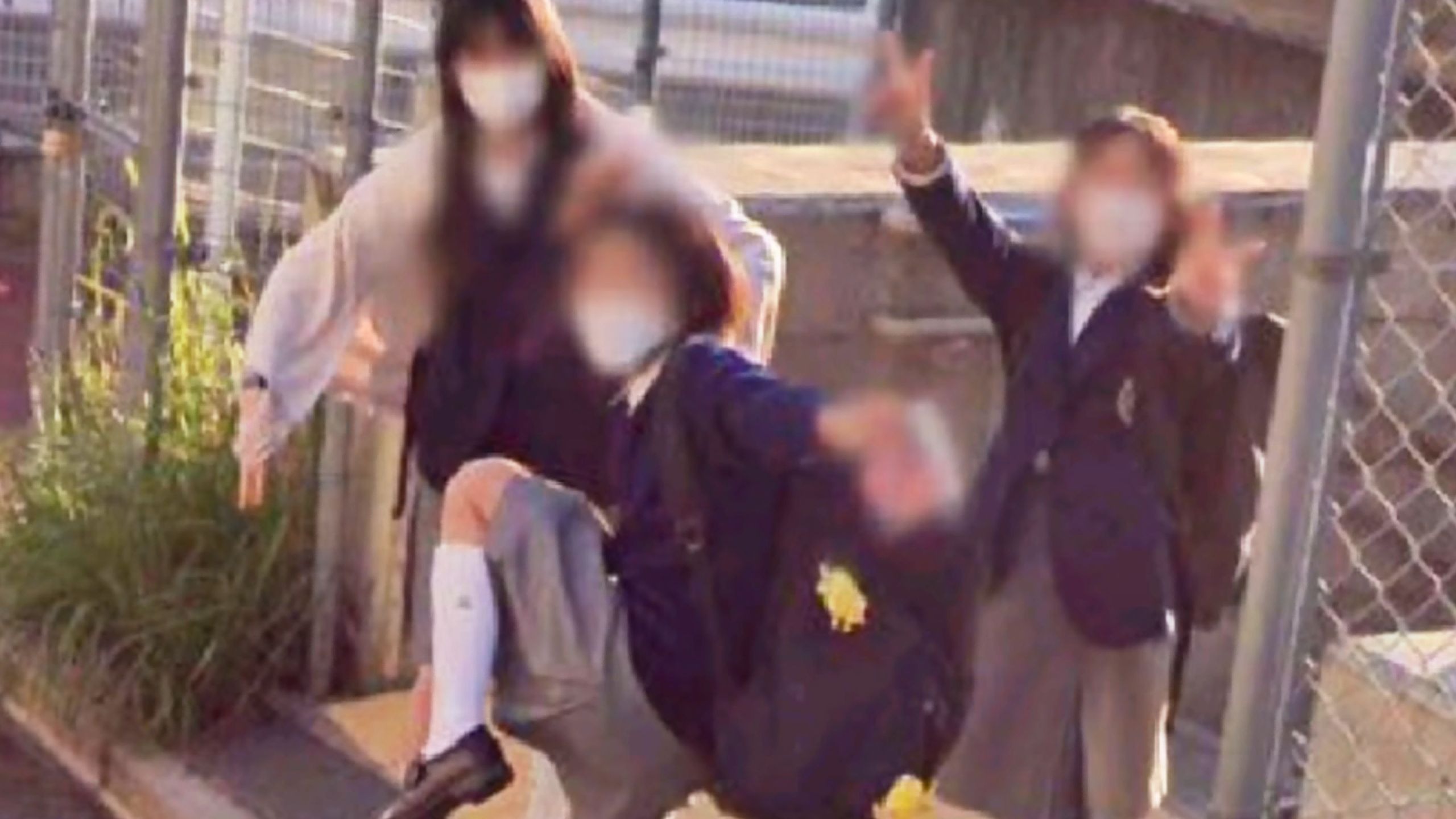 “夕阳下的高中生，如同漫画般的青春人生”