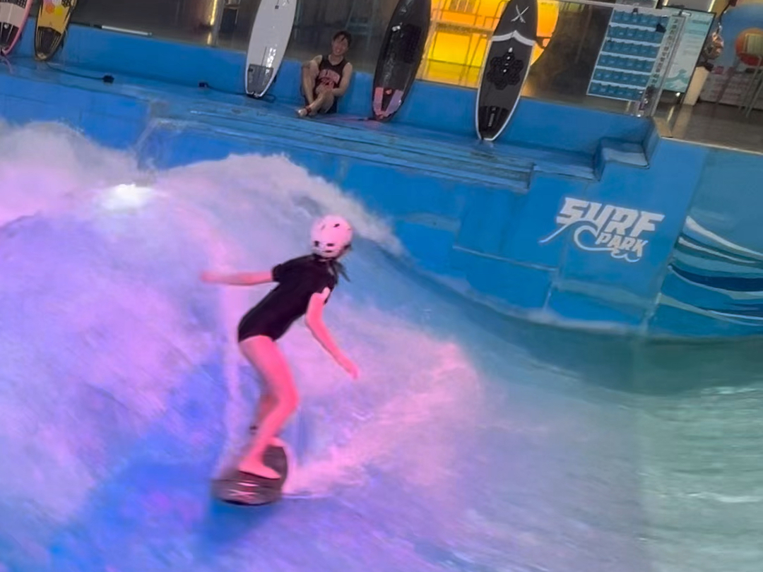 不知道啊，反正对面已经力竭，位置是北京市surfpark朝阳店